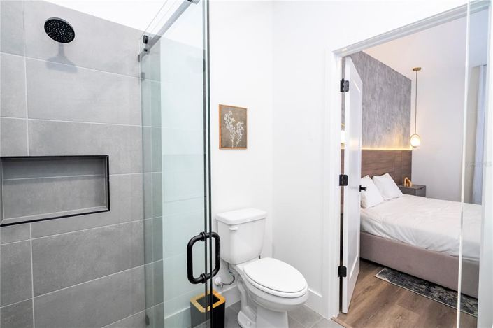 Image No.31-5 Bed Townhouse for sale