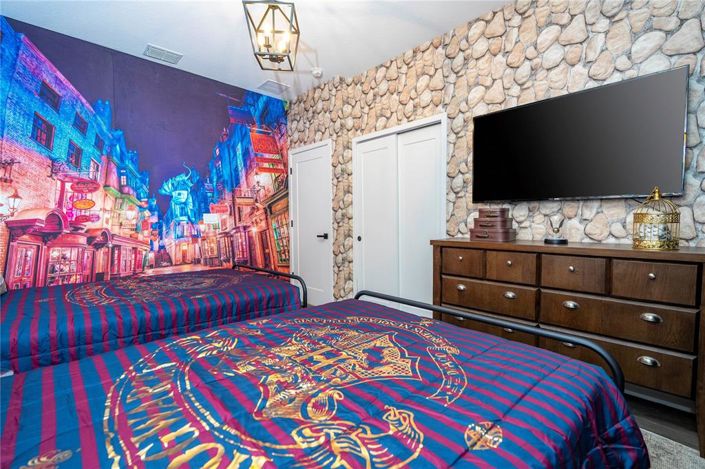 Image No.39-5 Bed Townhouse for sale