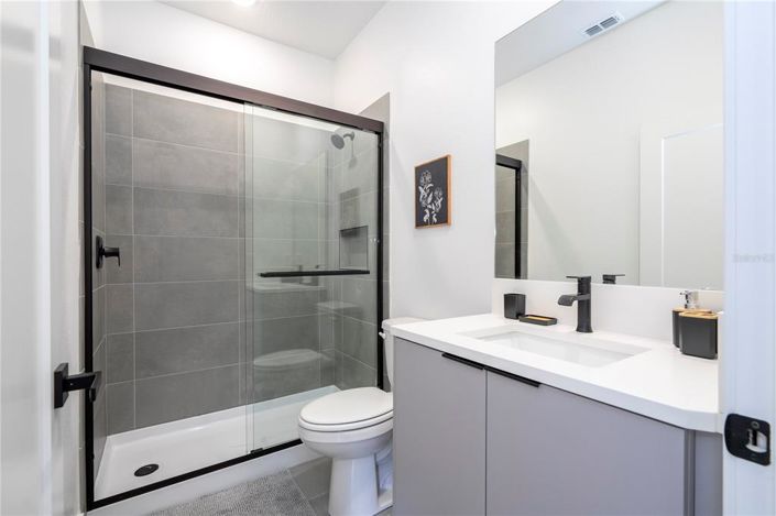 Image No.65-5 Bed Townhouse for sale