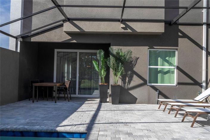 Image No.70-5 Bed Townhouse for sale