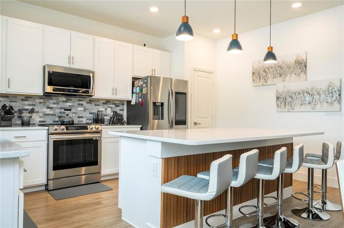 Image No.10-5 Bed Property for sale