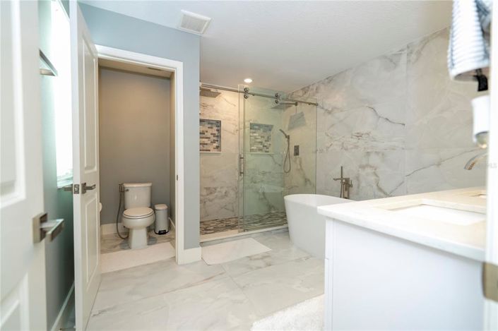 Image No.19-5 Bed Property for sale