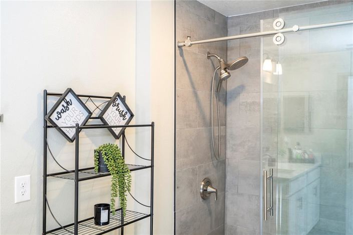 Image No.37-5 Bed Property for sale