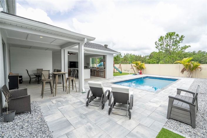 Image No.50-5 Bed Property for sale