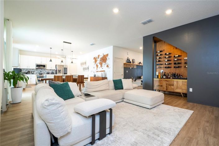 Image No.6-5 Bed Property for sale