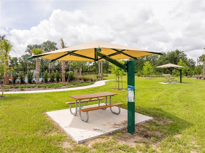 Image No.83-5 Bed Property for sale