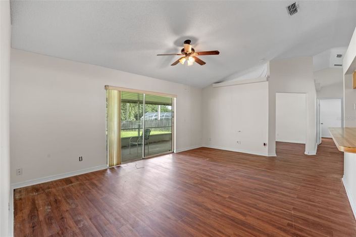 Image No.9-Propriété de 3 chambres à vendre à Davenport