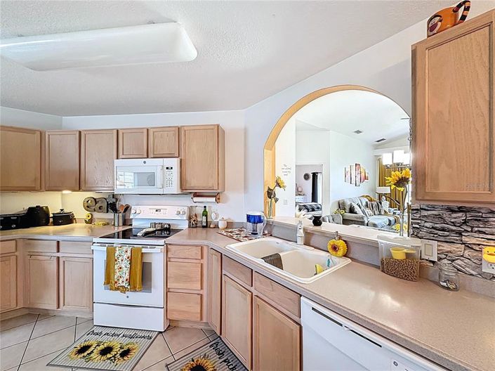 Image No.15-2 Bed Property for sale