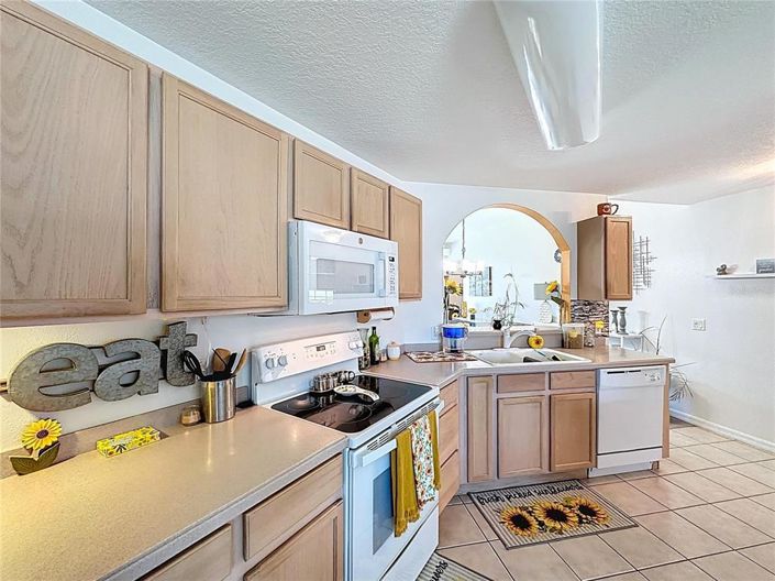 Image No.16-2 Bed Property for sale