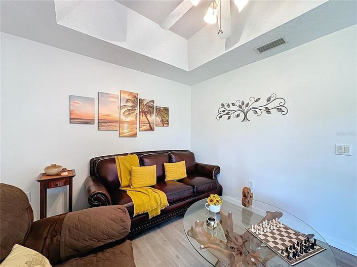 Image No.32-2 Bed Property for sale