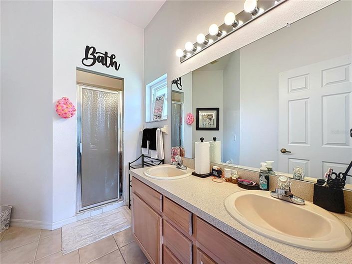 Image No.43-2 Bed Property for sale