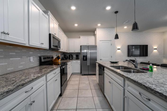 Image No.3-5 Bed Townhouse for sale