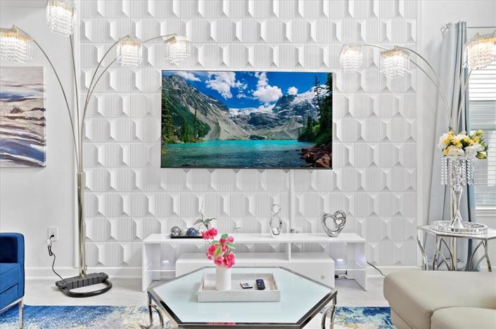 Image No.14-5 Bed Property for sale