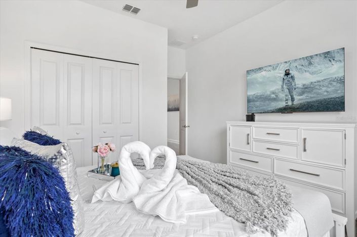 Image No.4-5 Bed Property for sale