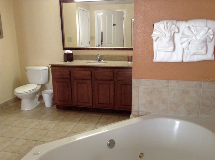 Image No.12-2 Bed Property for sale