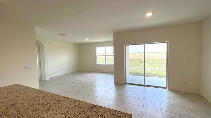 Image No.6-Propriété de 4 chambres à vendre à Davenport