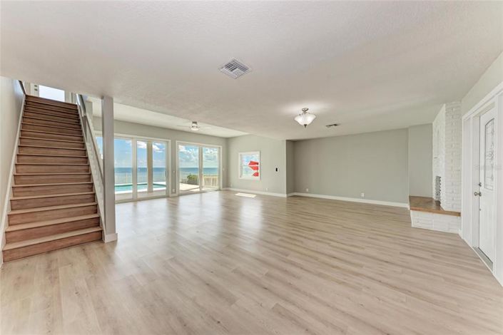 Image No.10-4 Bed Property for sale