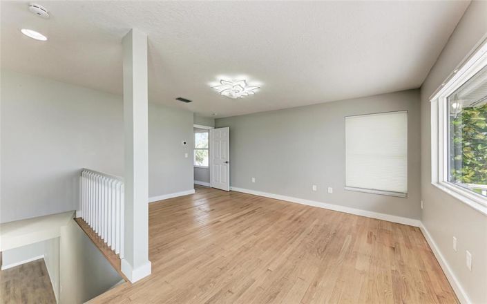 Image No.30-4 Bed Property for sale