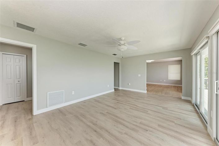 Image No.41-4 Bed Property for sale