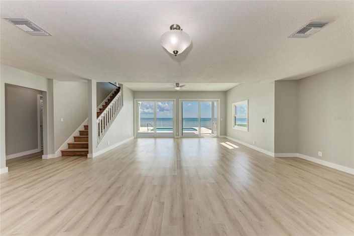 Image No.8-Propriété de 4 chambres à vendre à Anna Maria