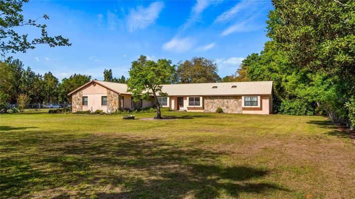 Image No.2-5 Bed Property for sale