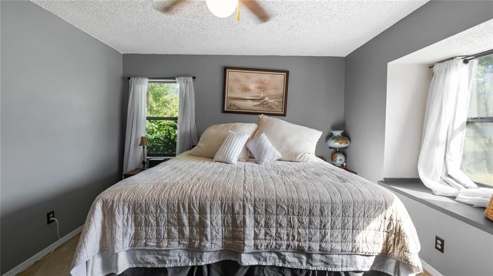 Image No.25-5 Bed Property for sale