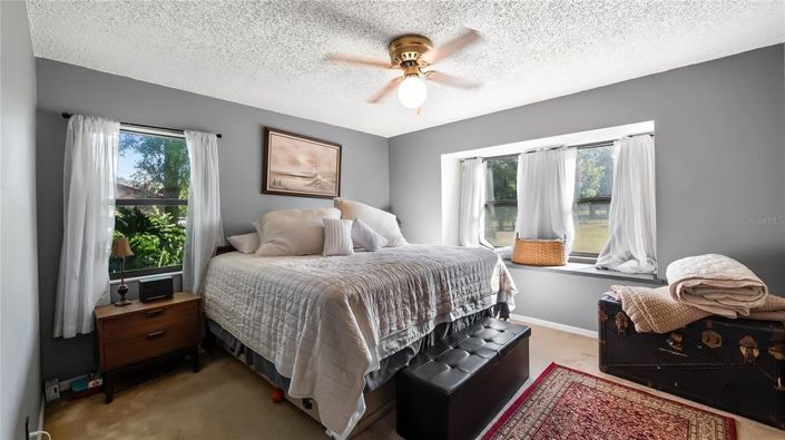 Image No.26-5 Bed Property for sale