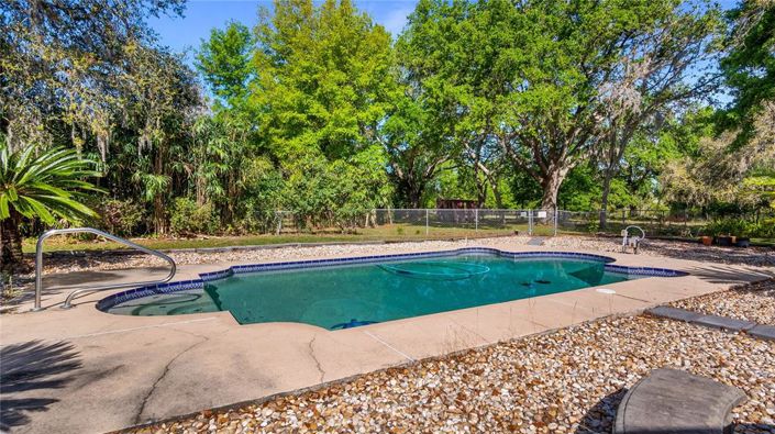 Image No.39-5 Bed Property for sale