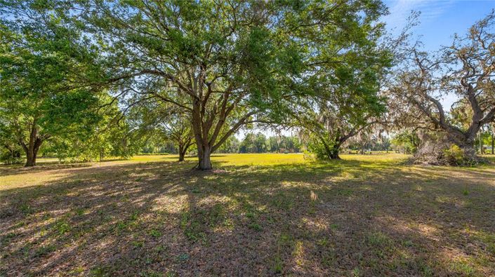 Image No.50-5 Bed Property for sale