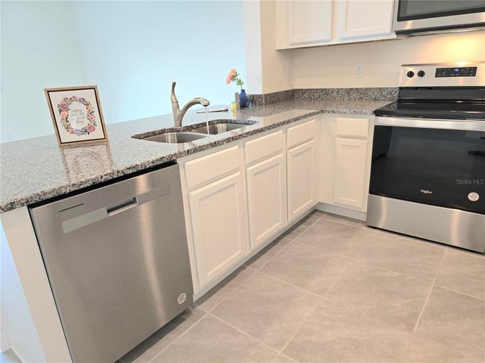 Image No.10-3 Bed Townhouse for sale