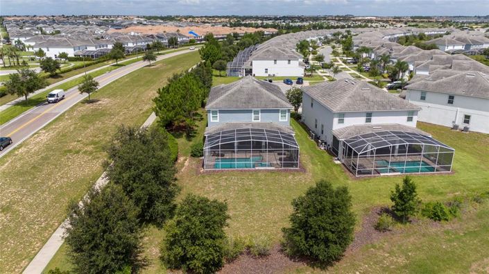 Image No.10-8 Bed Property for sale