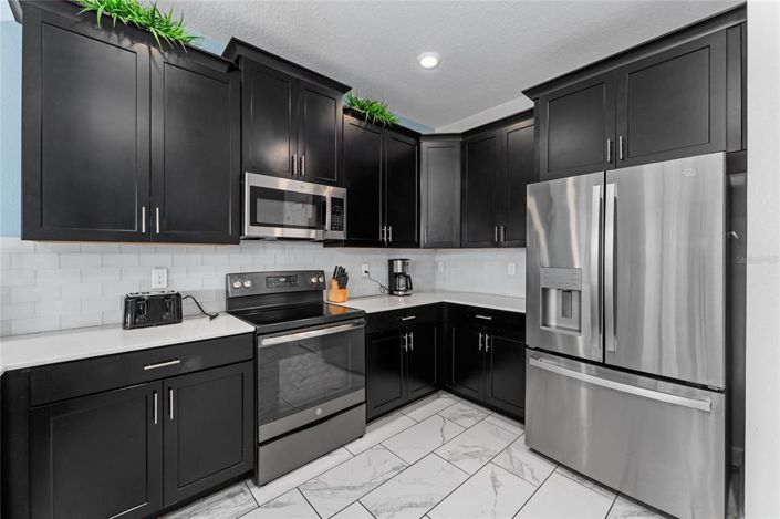 Image No.15-8 Bed Property for sale