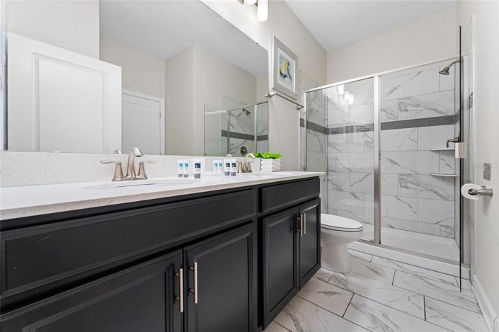 Image No.22-8 Bed Property for sale