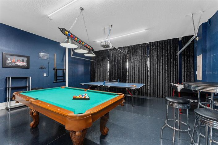 Image No.28-8 Bed Property for sale