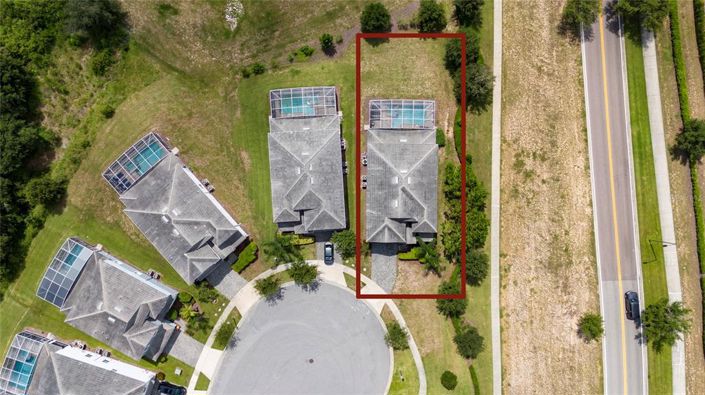 Image No.3-8 Bed Property for sale