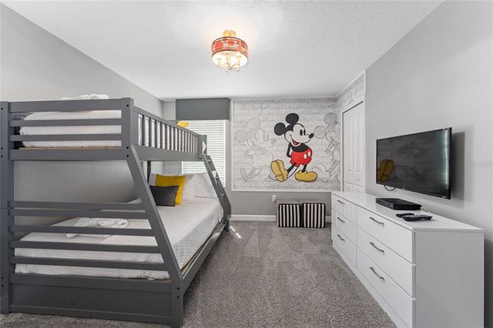 Image No.33-8 Bed Property for sale