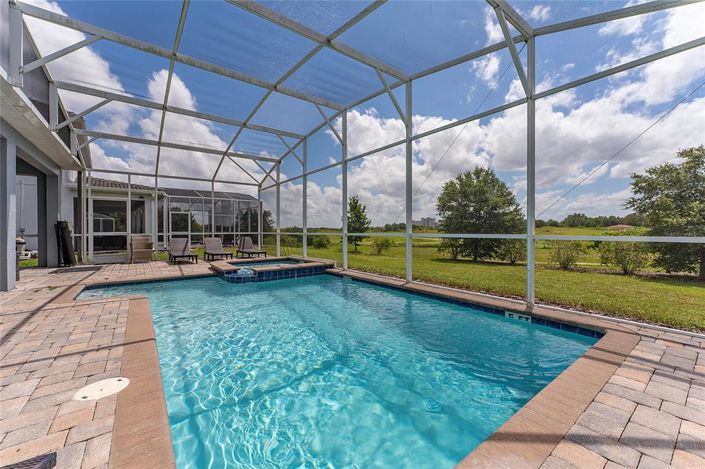 Image No.54-8 Bed Property for sale