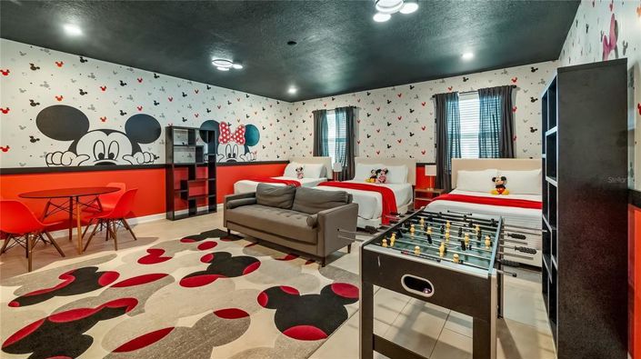 Image No.13-8 Bed Property for sale