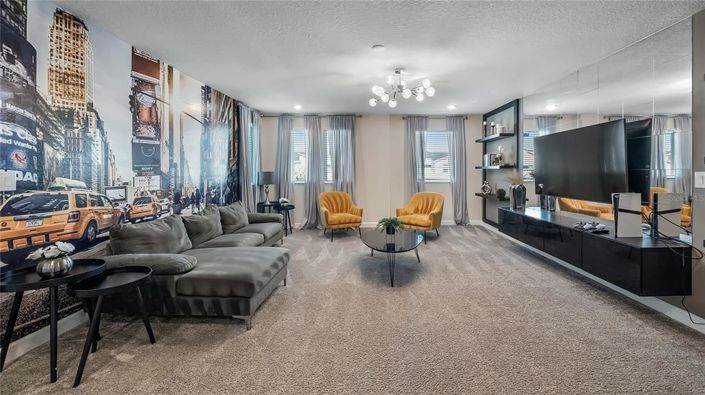 Image No.18-8 Bed Property for sale