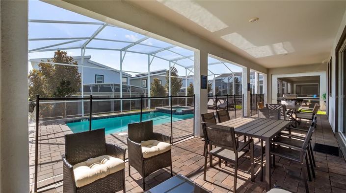 Image No.29-8 Bed Property for sale