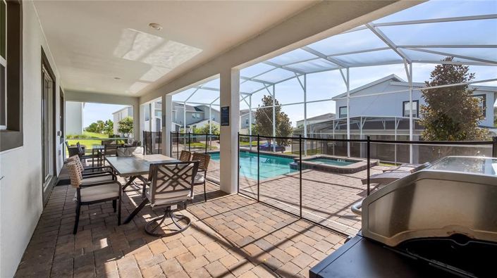 Image No.30-8 Bed Property for sale