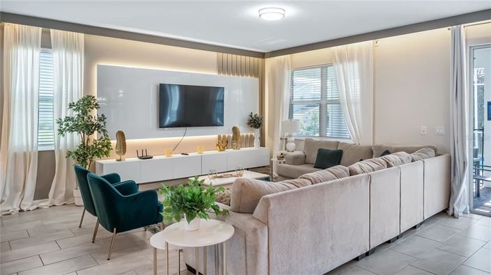 Image No.36-8 Bed Property for sale