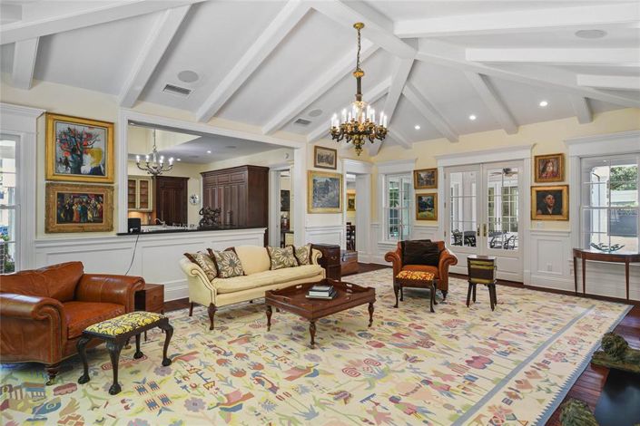 Image No.22-4 Bed Property for sale