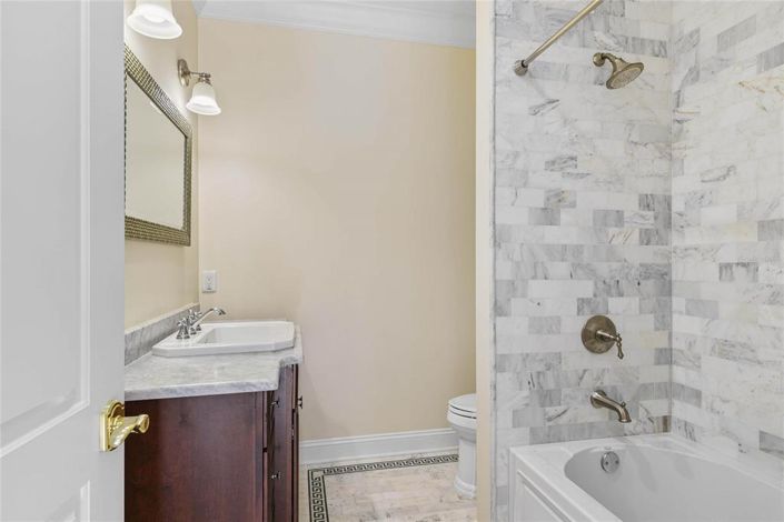 Image No.42-4 Bed Property for sale