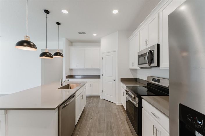 Image No.32-4 Bed Property for sale