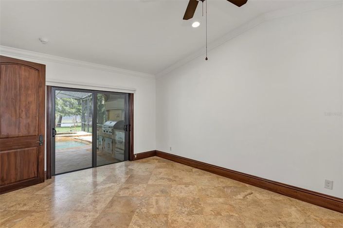 Image No.57-5 Bed Property for sale