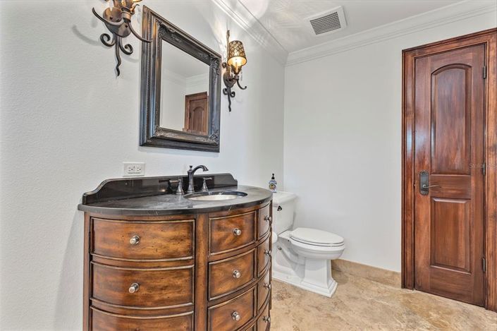 Image No.62-5 Bed Property for sale