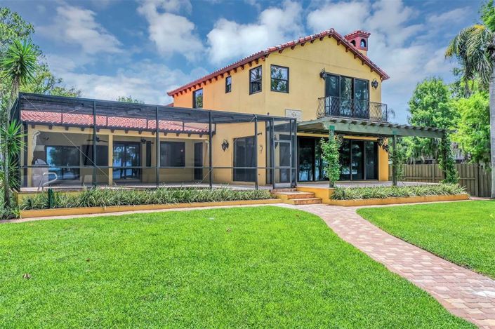 Image No.71-5 Bed Property for sale