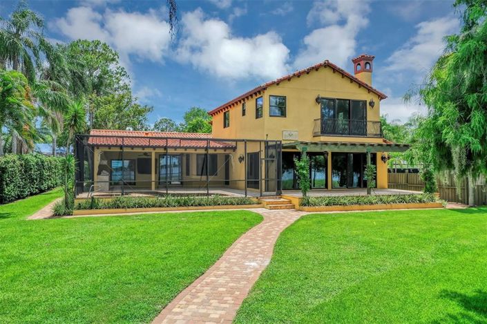 Image No.74-5 Bed Property for sale