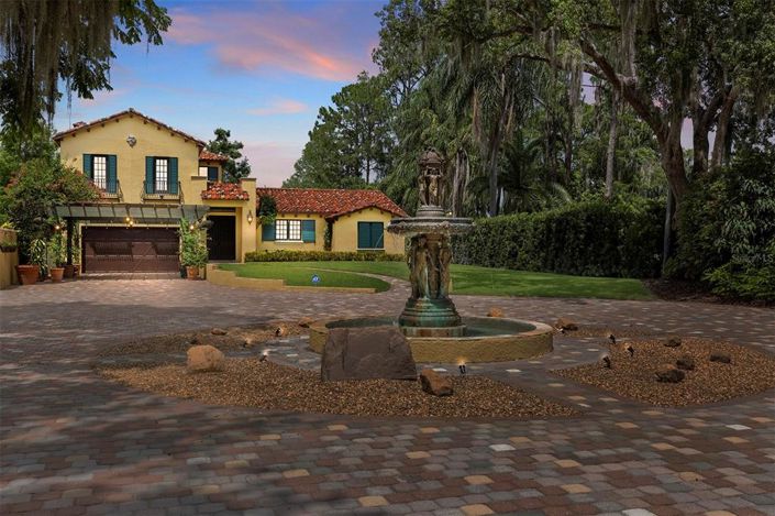 Image No.77-5 Bed Property for sale